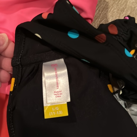 Bikini - Picture 8 of 8